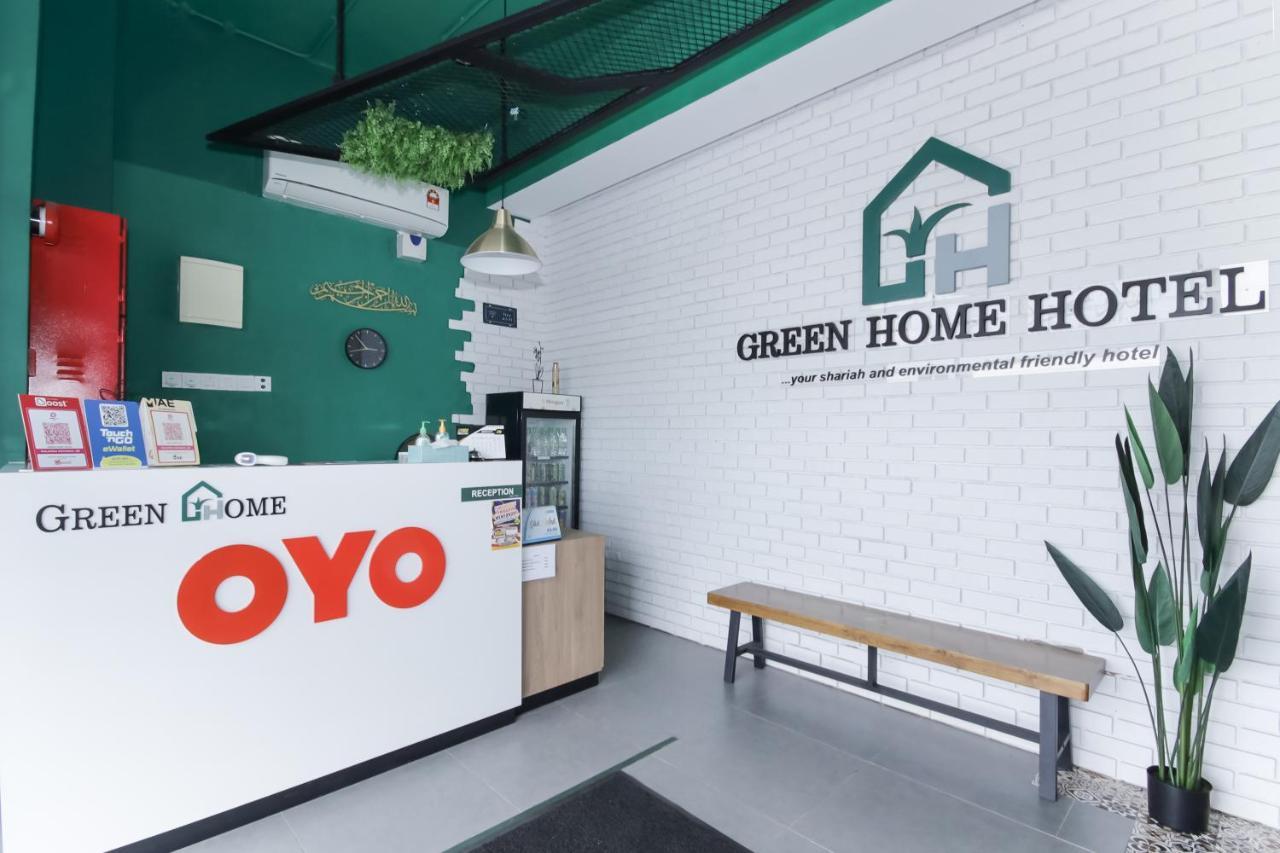 Oyo 90399 Green Home Hotel Syariah Sepang Exteriér fotografie