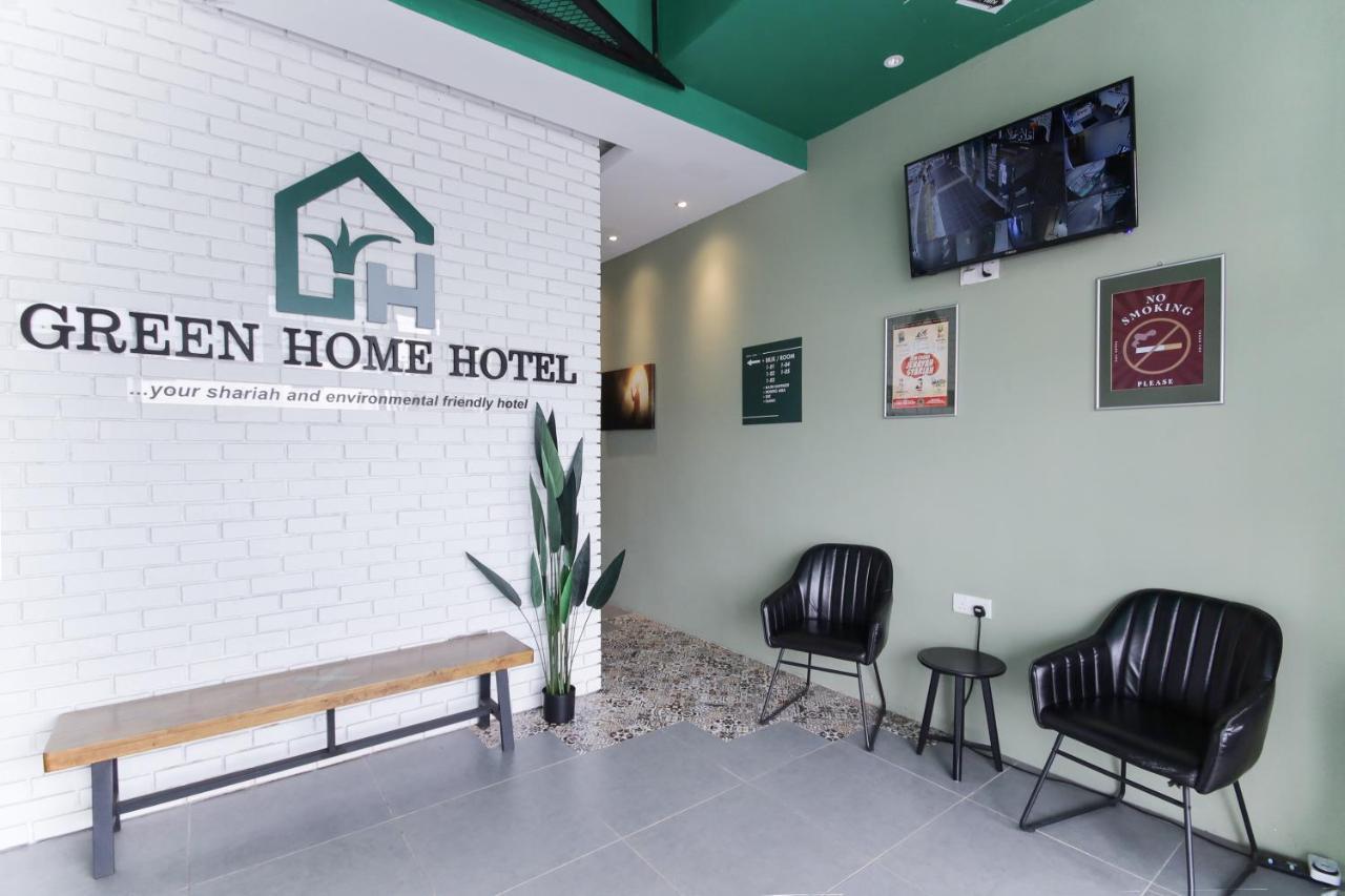 Oyo 90399 Green Home Hotel Syariah Sepang Exteriér fotografie