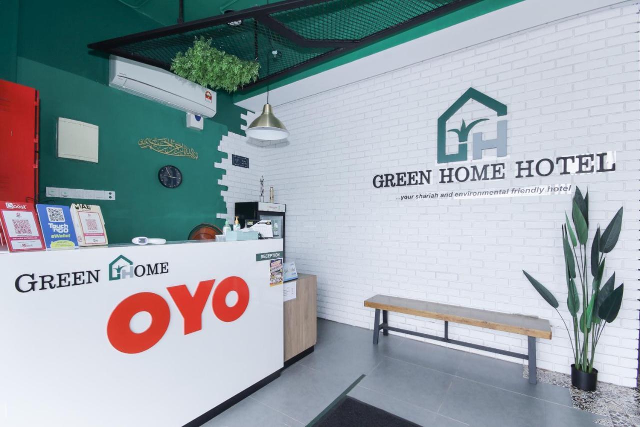 Oyo 90399 Green Home Hotel Syariah Sepang Exteriér fotografie